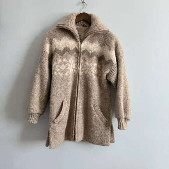 Hilda LTD.Vintage Unisex Icelandic Nordic Full Zip Fuzzy Sweater Jacket Cream